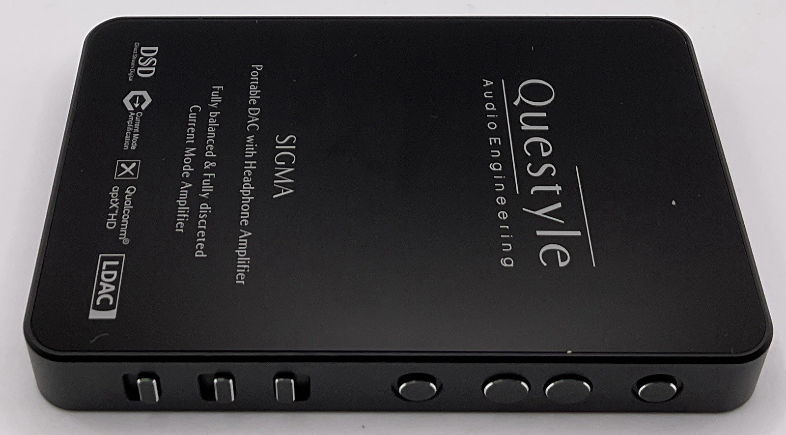 Questyle Sigma Portable DAC & Headphone Amplifier With Questyle Magnetic Case