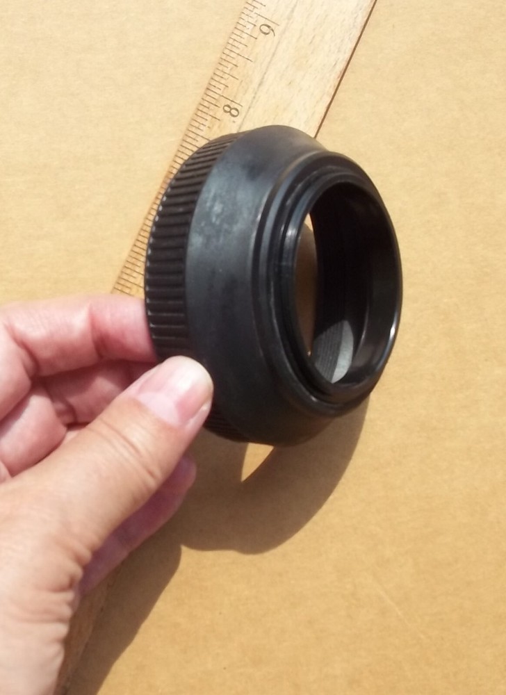 LENS HOOD, RUBBER COLLAPSIBLE STYLE, THREADED, 52MM