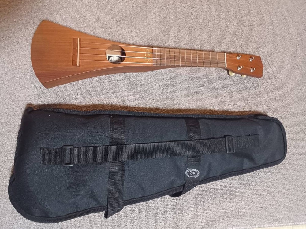 Martin Backpacker Ukulele (genuine case included)