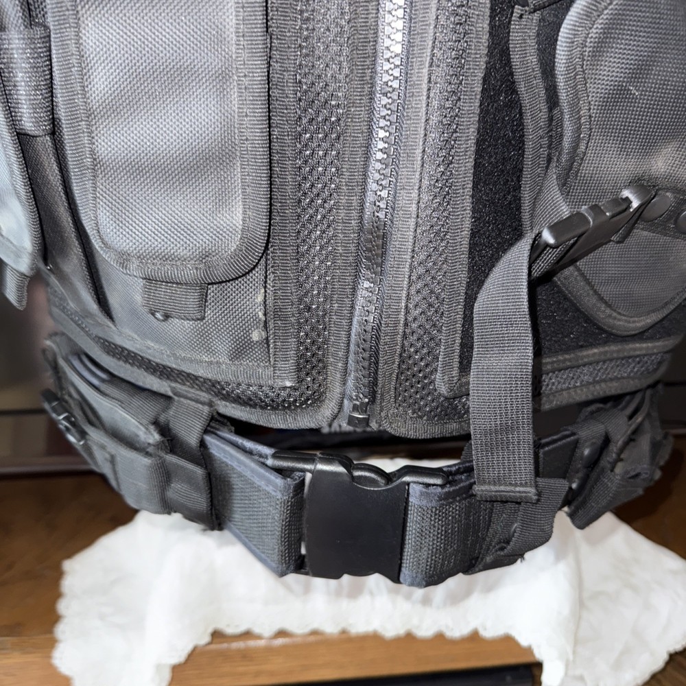 Multi Purpose Tactical Vest Black Unbranded EUC Large