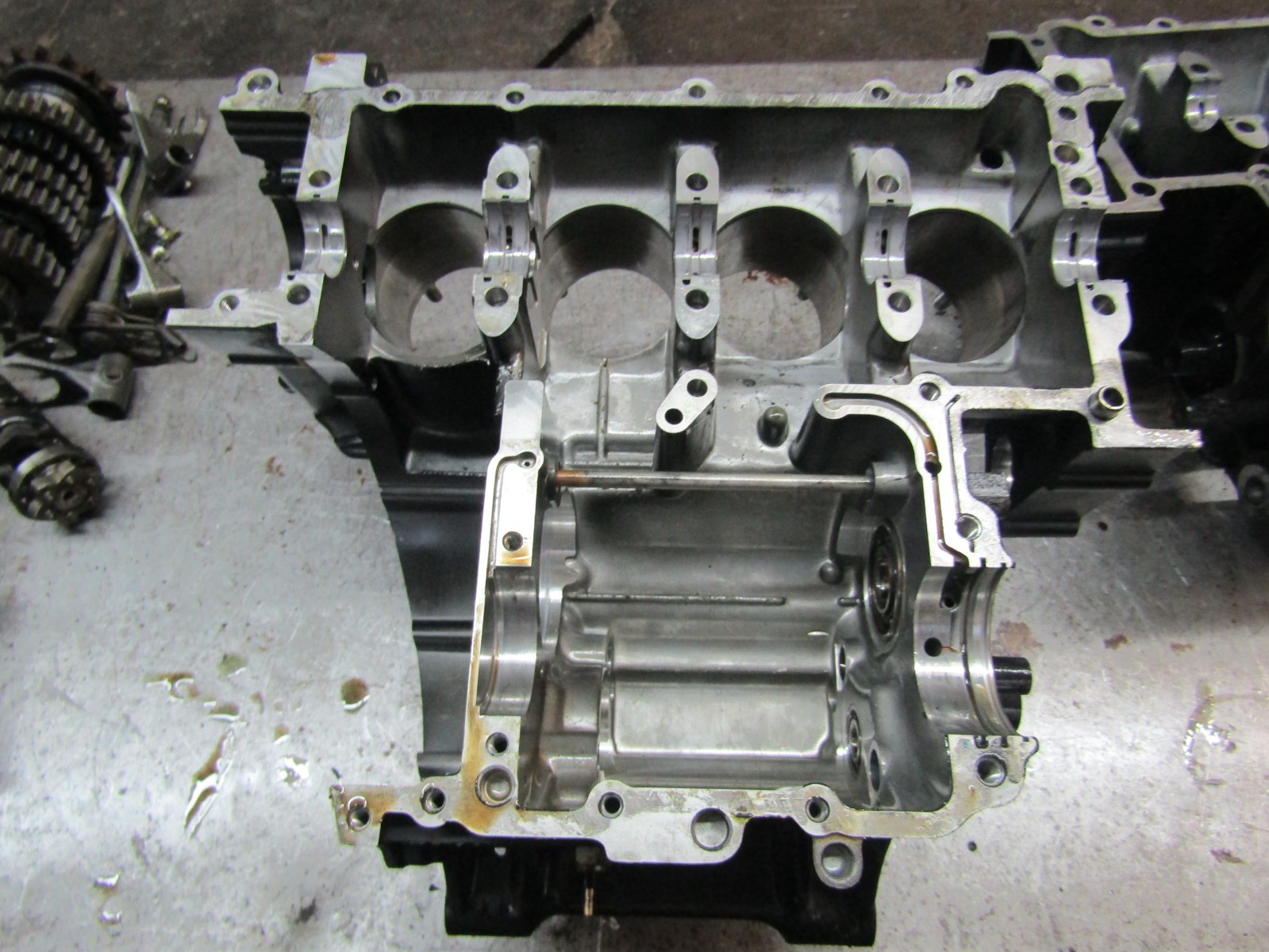 USED OEM 2017 - 2020 Yamaha Crankcase Assembly Halves YZF-R6 R6 BN6-15100-09-00