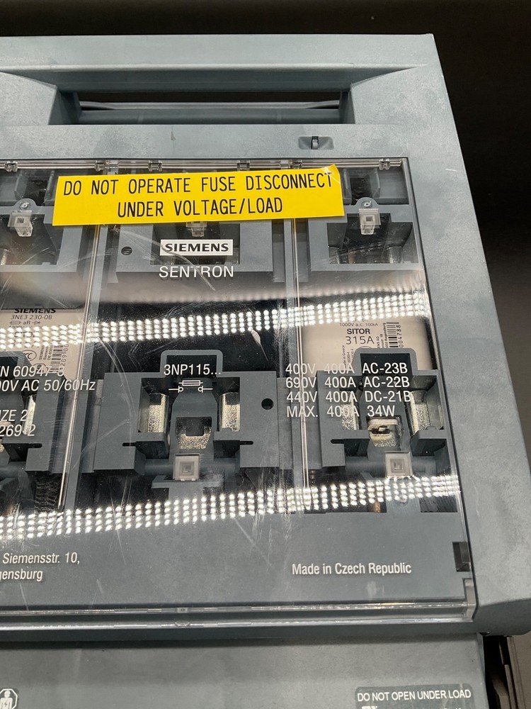 SIEMENS 3NP11531DA10 SENTRON Fuse Switch Disconnect USED