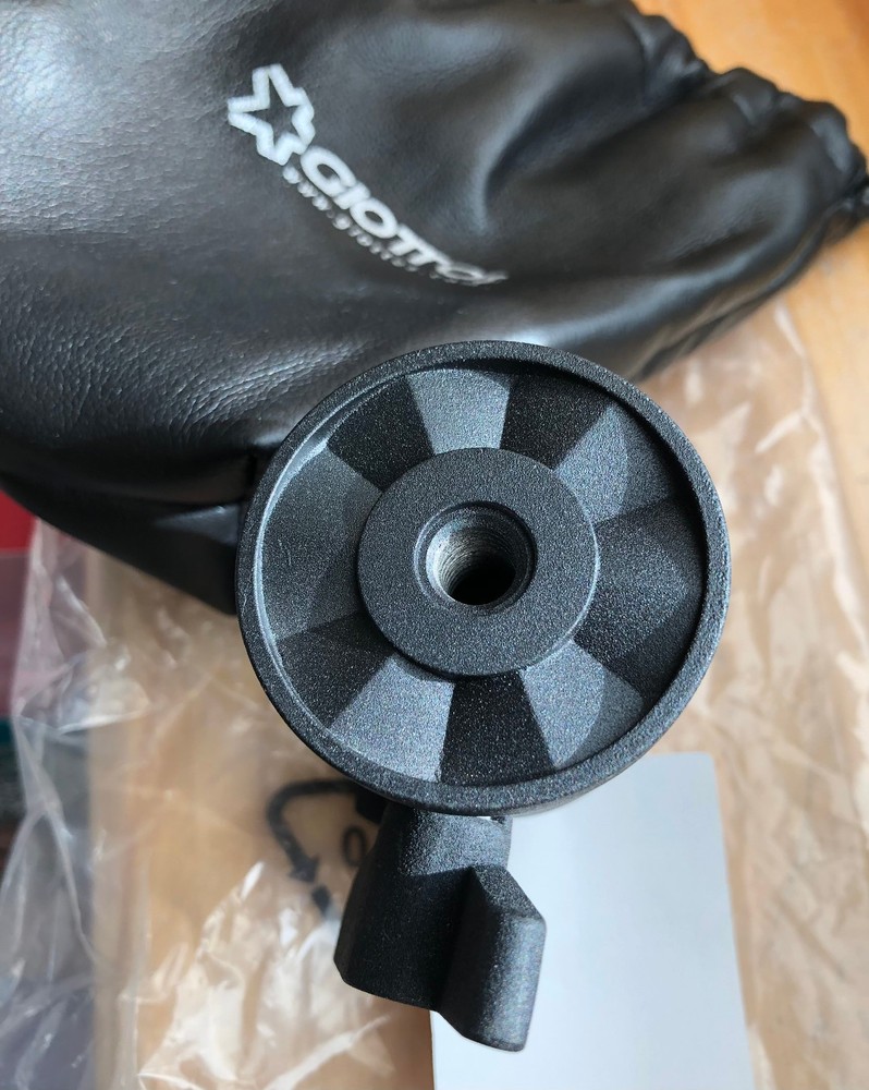 Giottos MH7002 Ballhead with MH630 Quick Release Platform