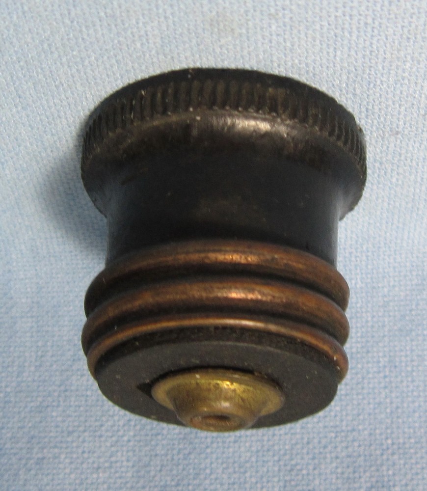 Vintage Bakelite B&S Screw in Light Socket ~ Plug Adapter