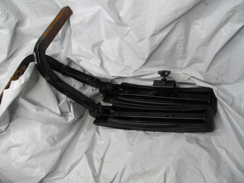 Pair Armrest for Golden Compass GP620