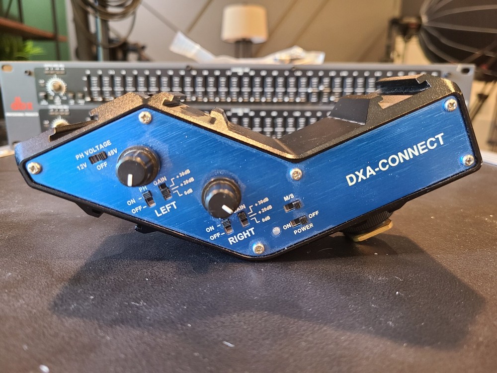 Beachtek DXA-CONNECT XLR Adapter / Bracket Combo