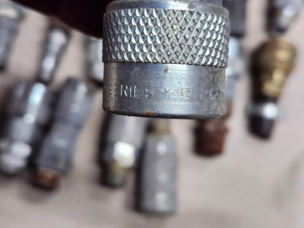 AIR TOOL FITTING ASSORTMENT