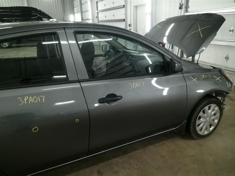 VERSA 2016 High Mounted Stop Light 104511309