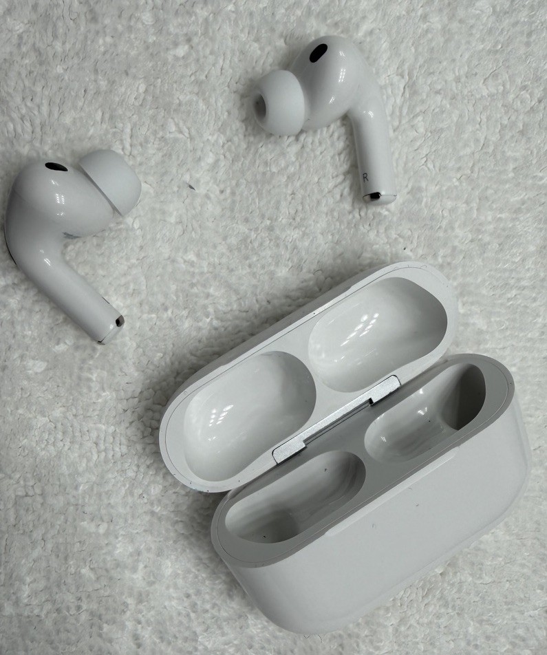 Used Pro 3rd generation Wireless In-Ear Bluetooth ActiveNoiseCancellation