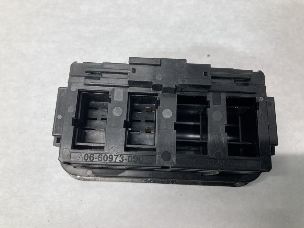 2008-2021 Freightliner CASCADIA SWITCH Dash Panel - Used