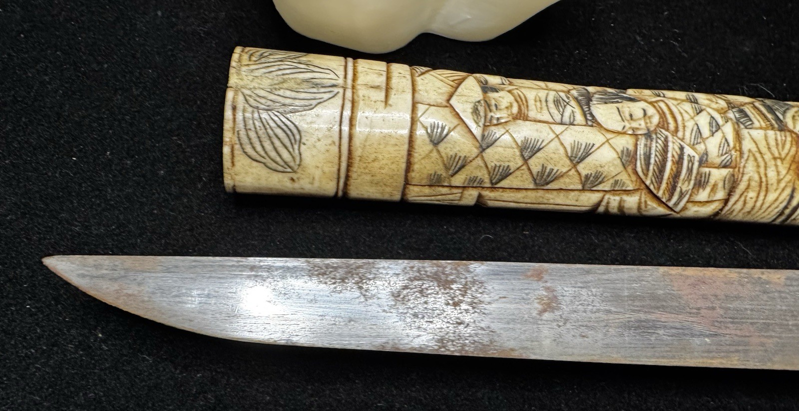 Antique Japanese Meiji Prd. Carved Tanto Dagger Sword w/ Scabbard Brass Mnt