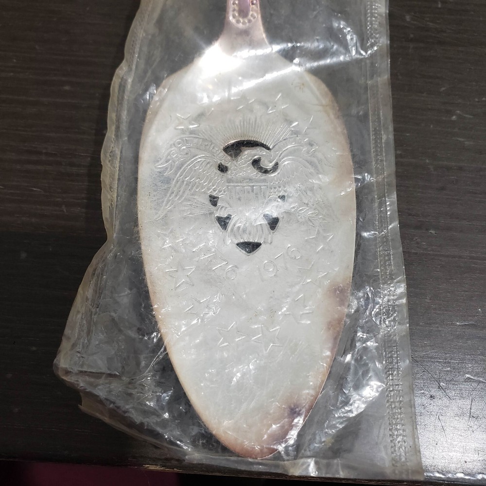 Vtg New Seal Oneida Cake/Pie Server Silver Plate