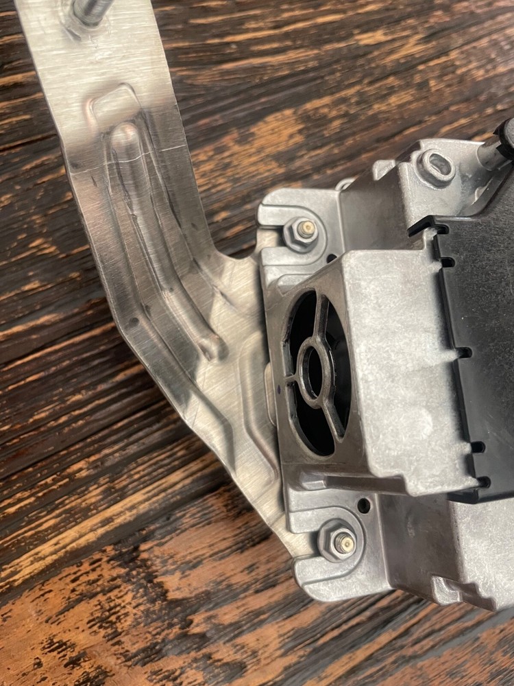 BMW Audio Sound System Amplifier Module W/ Surround View Camera Computer Control