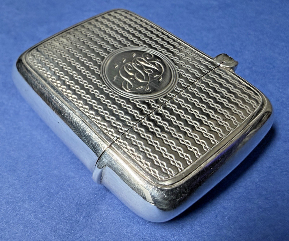 VICTORIAN SOLID SILVER WIDE VESTA CASE LONDON 1892 BY SAUNDERS & SHEPHERD