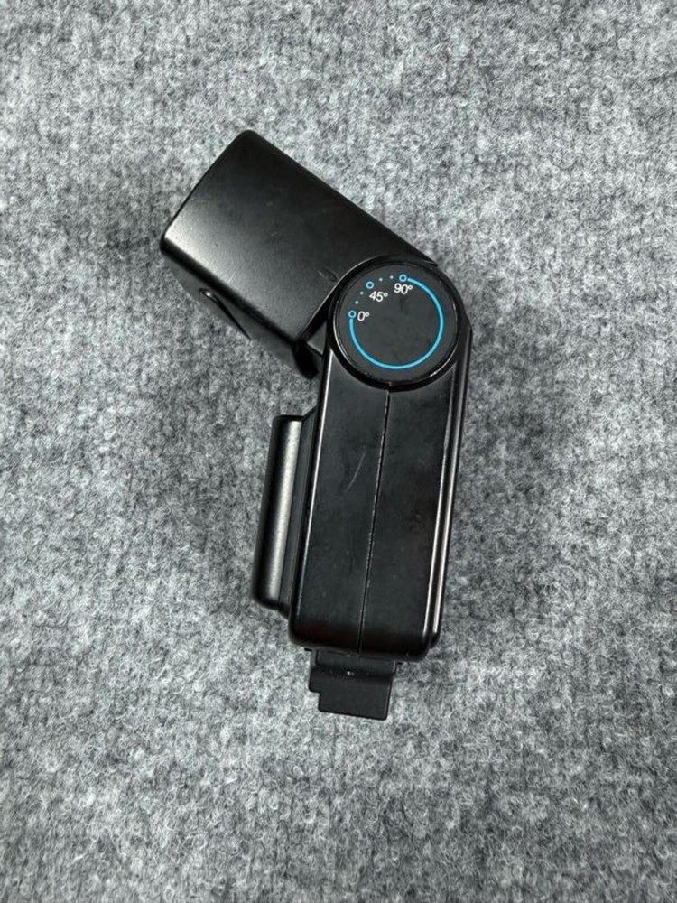 Vivitar Auto Focus Flash 728 Zoom-MI Camera Flash