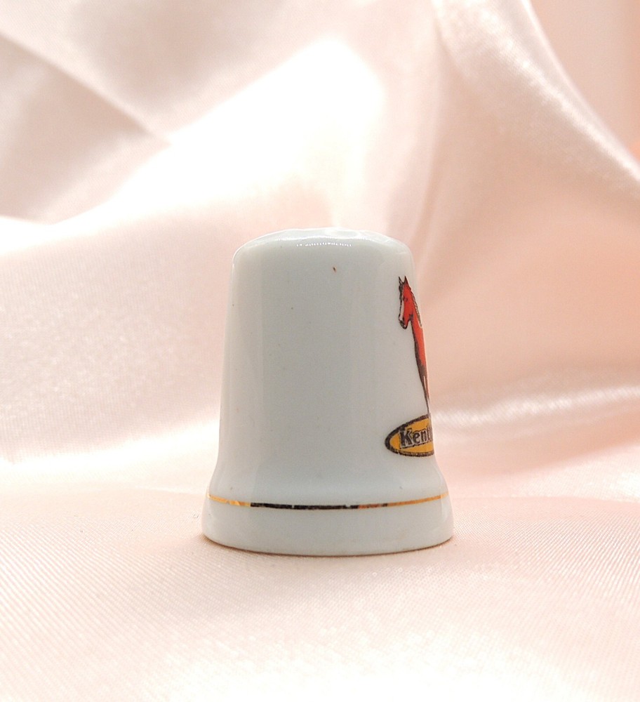 Souvenir Porcelain Thimble Kentucky
