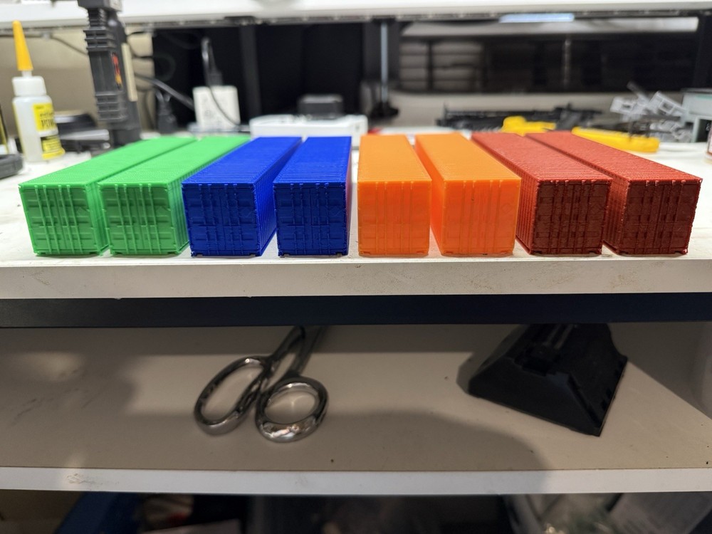8 Ho Scale Shipping Containers