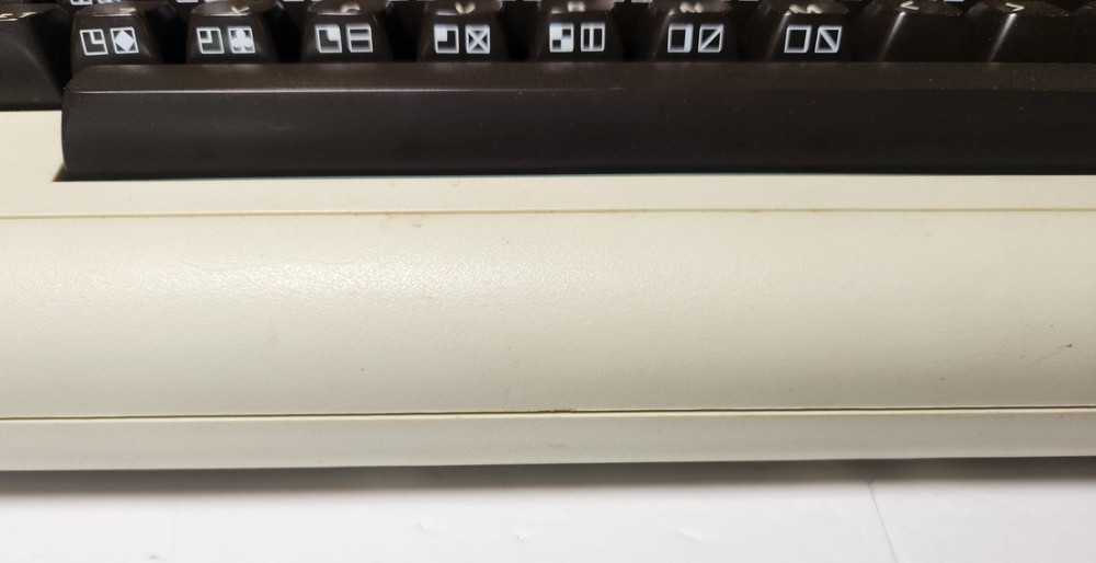 Vintage Commodore Vic 20 Computer Tested Powers New Capacitors