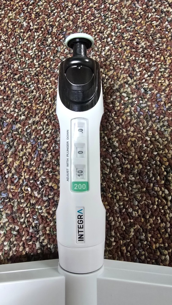 Integra Evolve Pipette, Multi-Channel, 200ul. Used, great condition