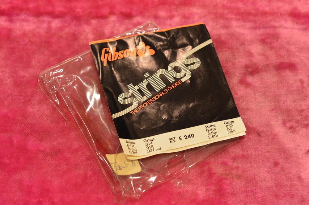 Vintage 1960's Gibson String Pack - UNOPENED Case Candy - Flatwound .14 - .56