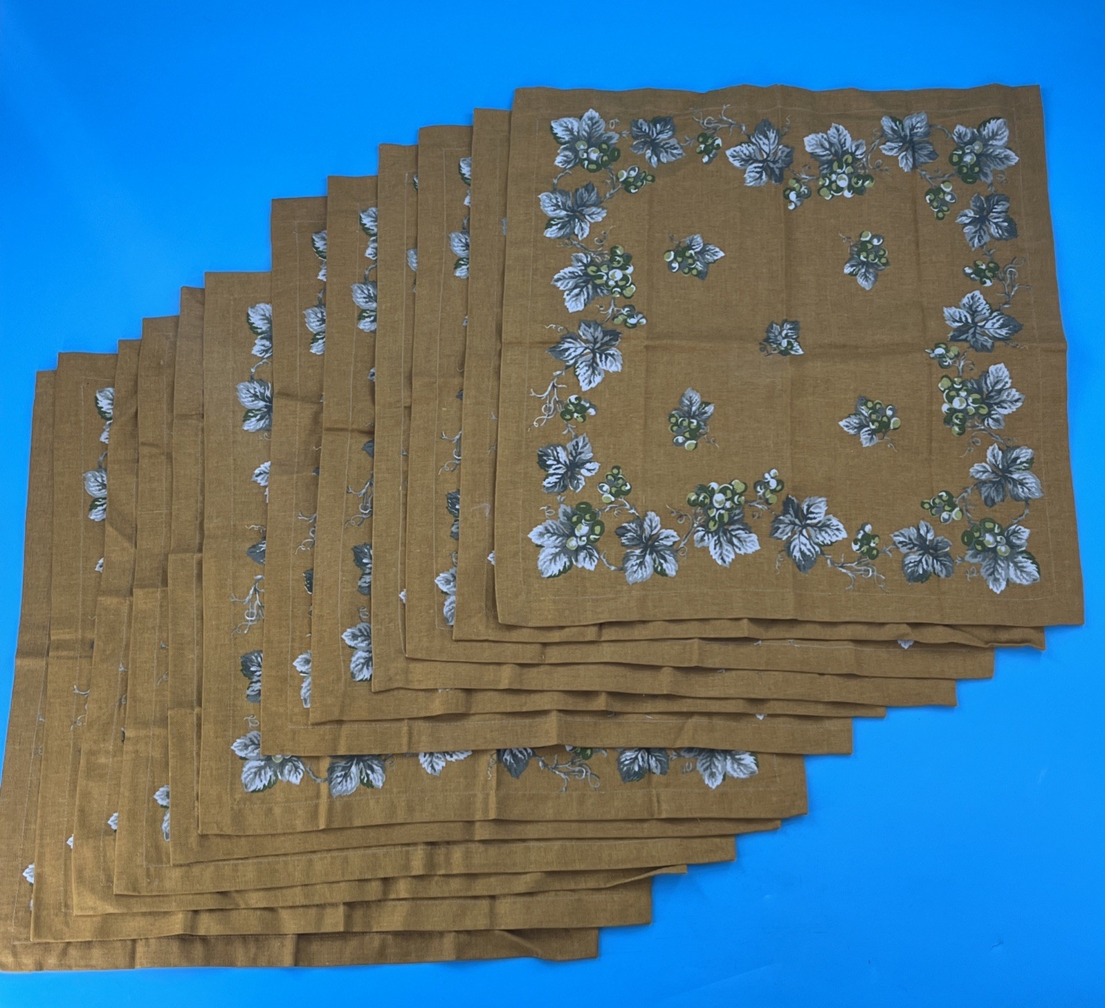 Williams Sonoma Cotton Napkins Set/12 Golden Yellow Green Grapes GREAT Condition