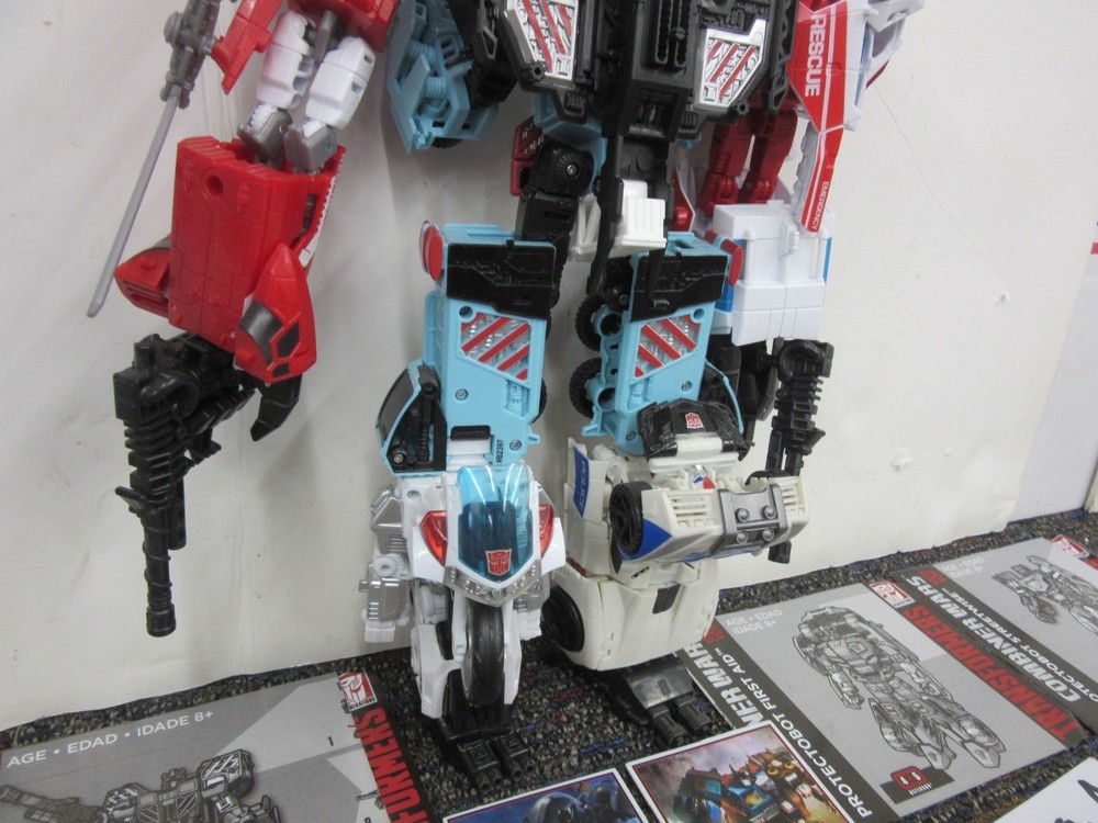 Combiner Wars Transformers Defensor Protectobot 2014 Generations upgrade kit etc