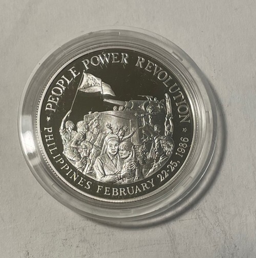 Philippines - 1988 Large Silver 500 Piso - RARE
