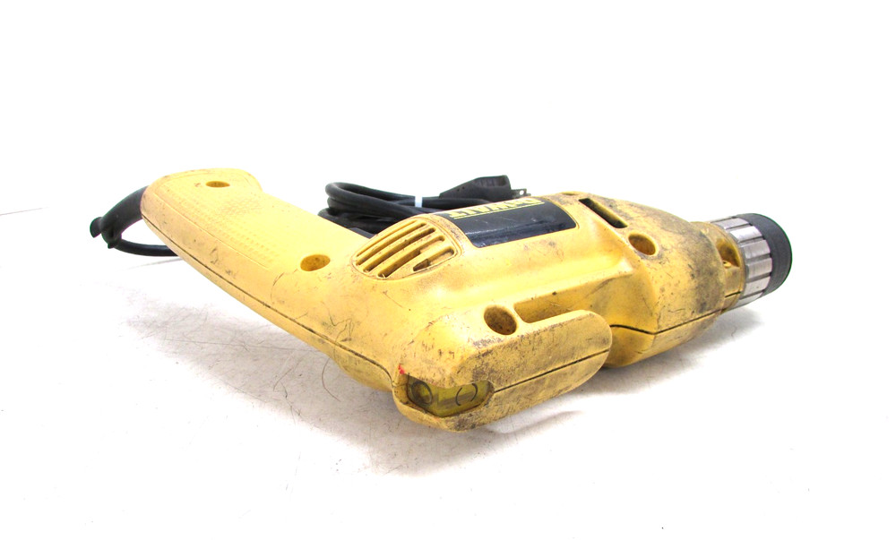 DEWALT DW106 3/8" VARIABLE SPEED REVERSING DRILL, KEYLESS CHUCK