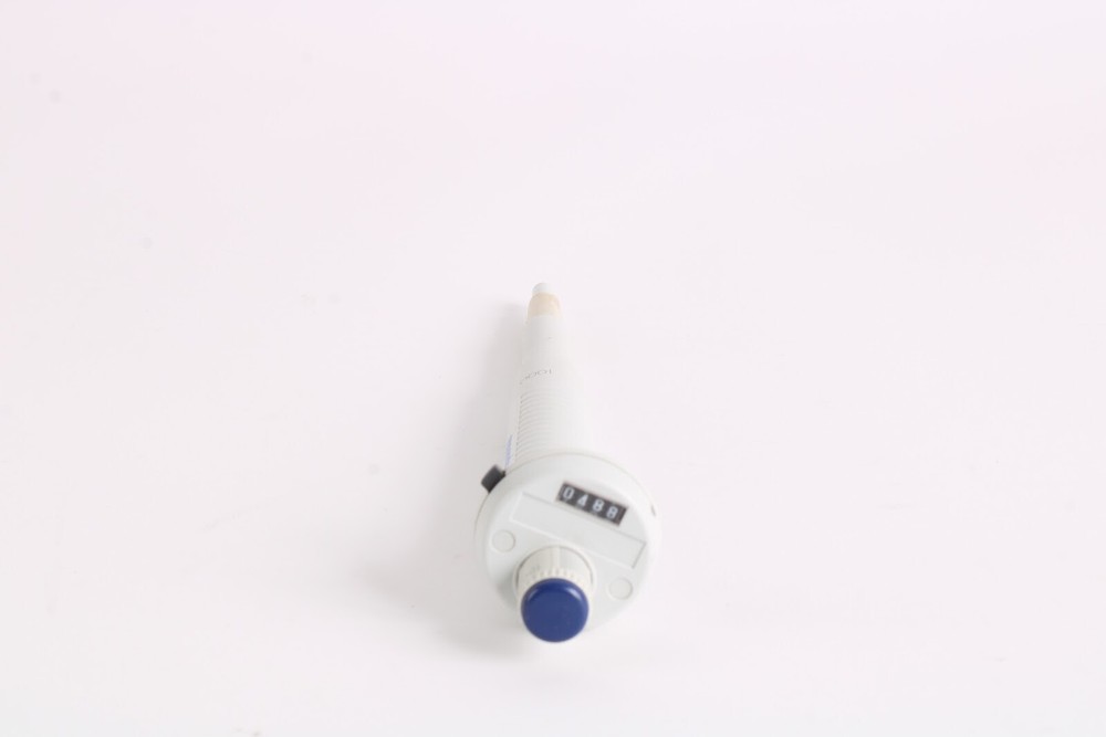 Eppendorf Reference 10-100ul Single Channel Pipette - Fair Condition