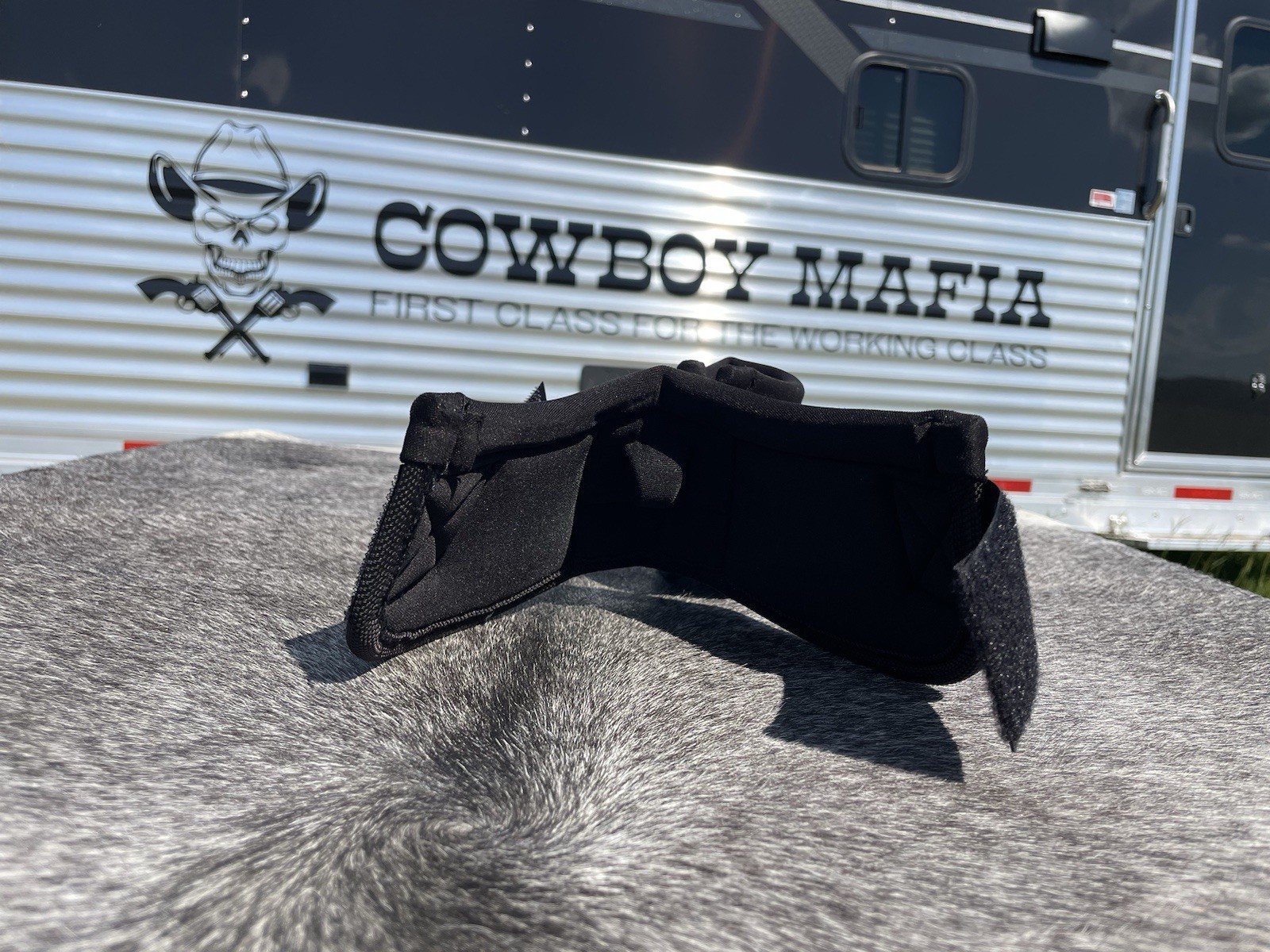 CM SureStep Bell Boots Black MEDIUM