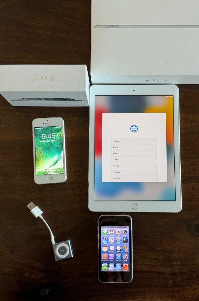 Vintage Apple Collection – Devices