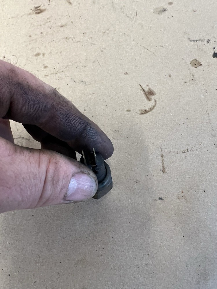 1985 Honda Elite CH150 Radiator Temp Sensor B659