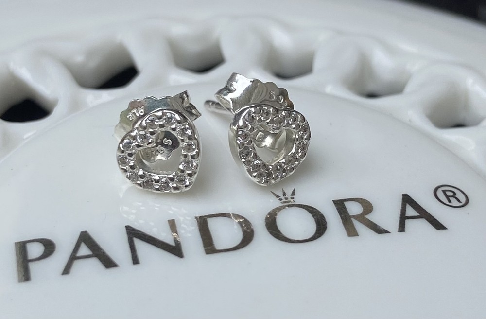 Authentic Pandora Open Heart Stud Earrings #290528CZ