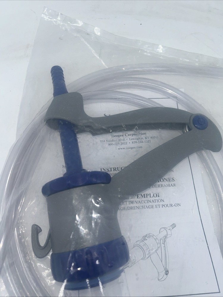 Durvet Plastic Cattle Pour-On Applicator 70mL S Unit