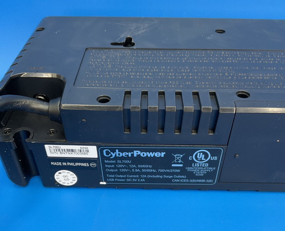 CyberPower 700VA 120v SL700U ✅❤️️✅❤️✅❤️️✅❤️