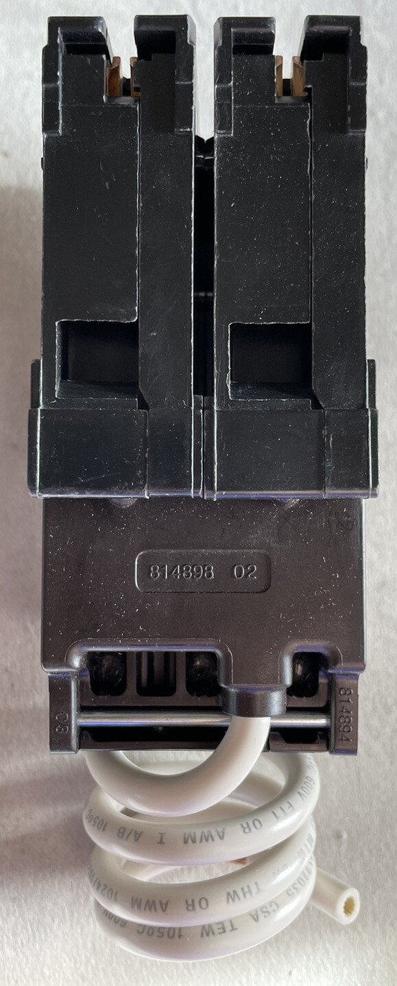 Pentair / Siemens Circuit Breaker PA220GF - PARTS OR REPAIR