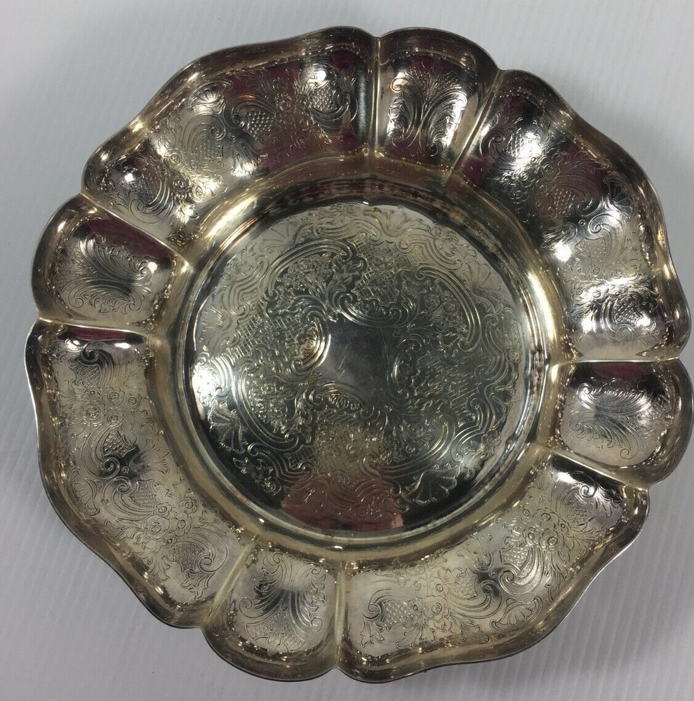 Vintage Barker Ellis Silverplate Scalloped Bowl