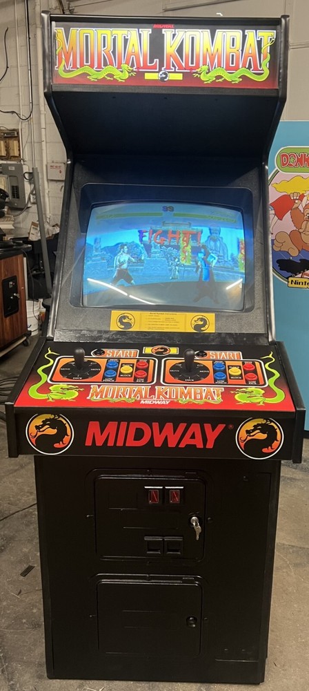 MORTAL KOMBAT ARCADE MACHINE by MIDWAY 1992