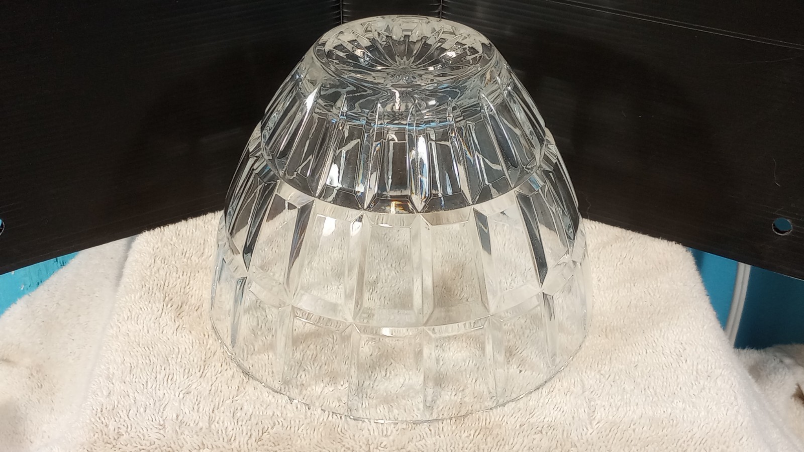 Fifth Avenue Crystal Emerald Bowl 7"