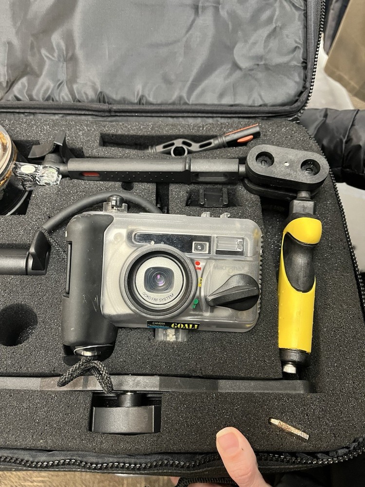 Working MacromaX FR-350 camera with Bonica multi snapper underwater camera kit