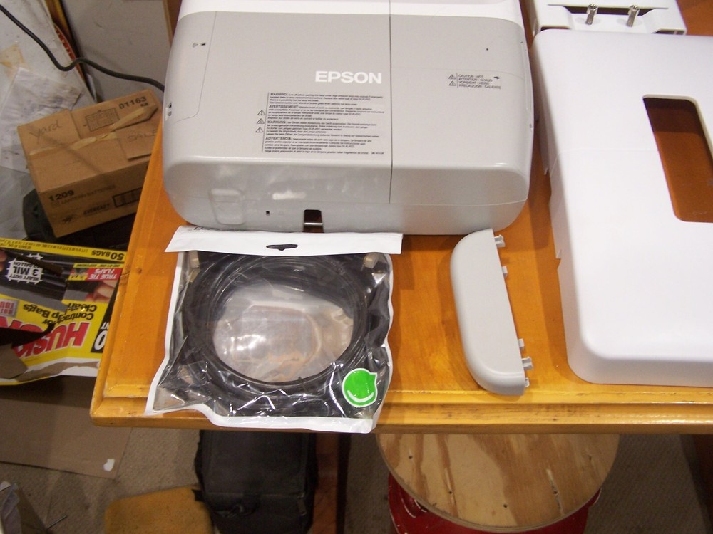 Complete Epson BrightLink 450Wi Interactive Projector / H317A lamp hours 41