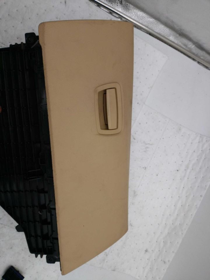 528I 2014 Glove Box 632067