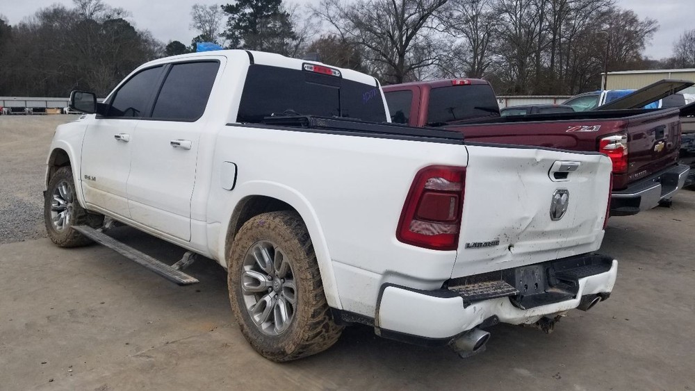 22 DODGE RAM 1500 UPPER AIR SHUTTER 3.0L