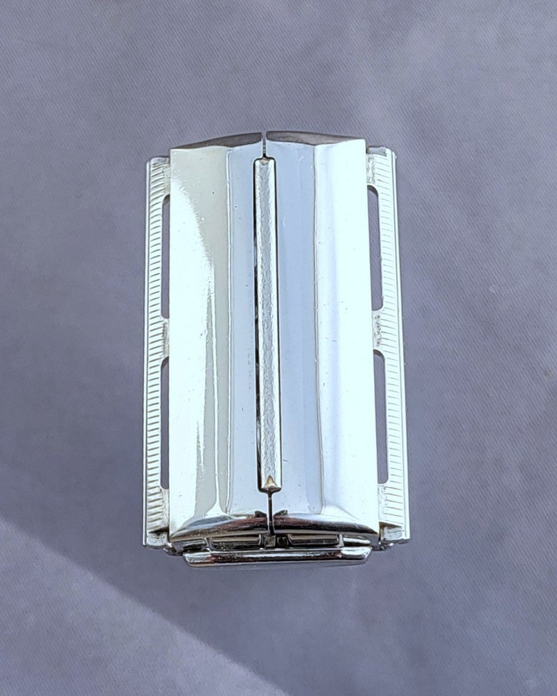 Scarce Gillette US Aristocrat Junior Razor - TTO - No Date Code -1947 Model