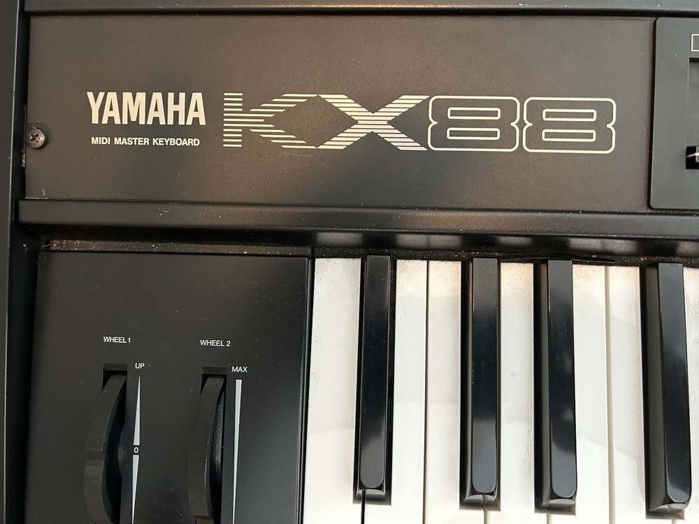 Yamaha KX88 MIDI Master Keyboard Controller