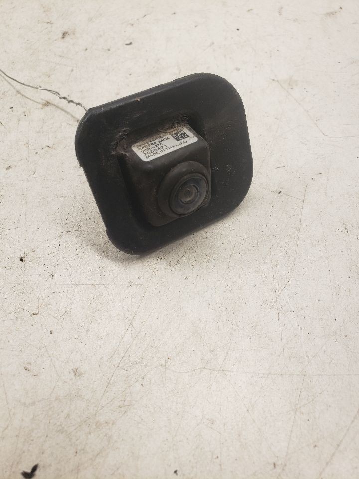 Camera/ Projector Rear View Camera Decklid Mounted Fits 2016-2017 SENTRA OEM