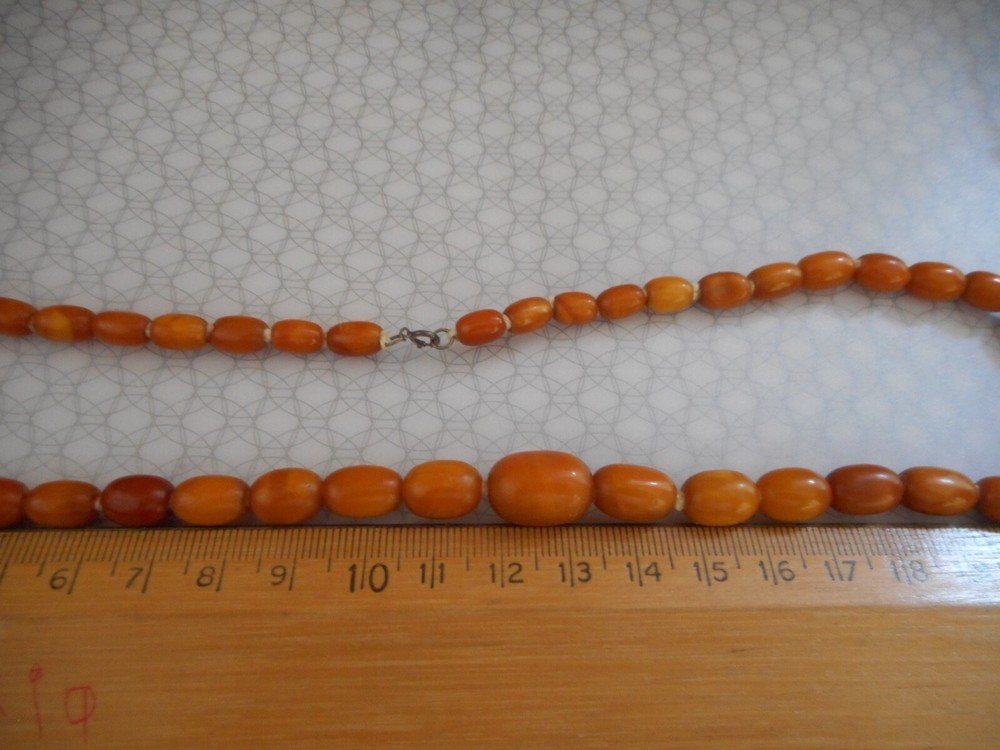 Antique butterscotch amber necklace 14g