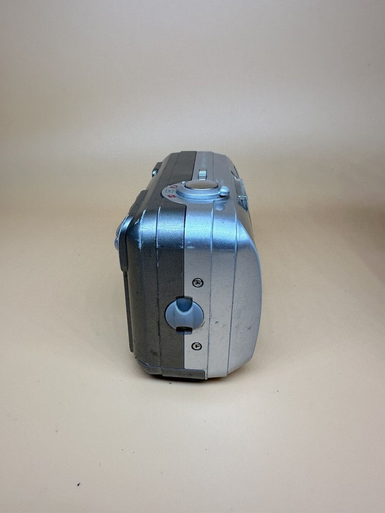 Fujifilm FinePix A405 2.0MP Compact Digital Camera Silver - Tested & Working