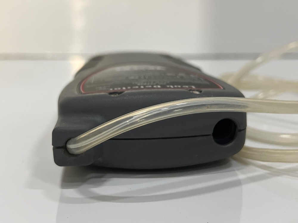 Restek Leak Detector Model 22839