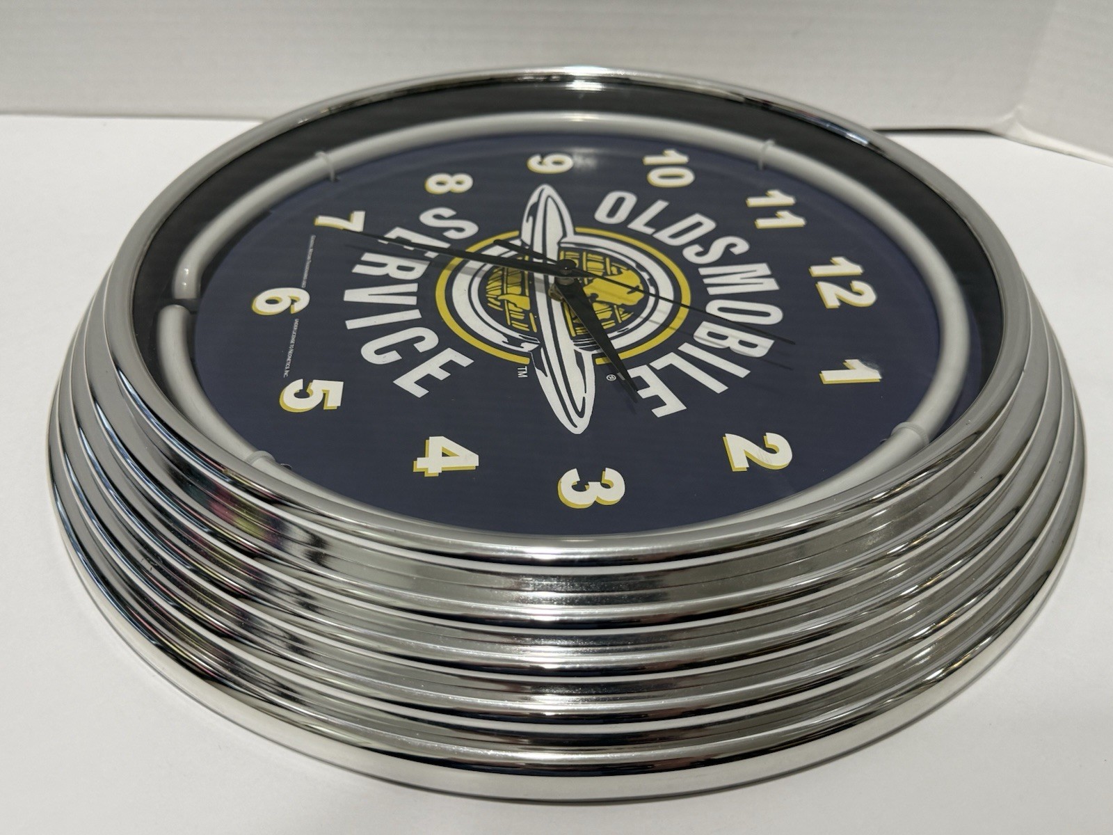 General Motors Oldsmobile Service 15" Neon Sign Clock 8OLDSM Working